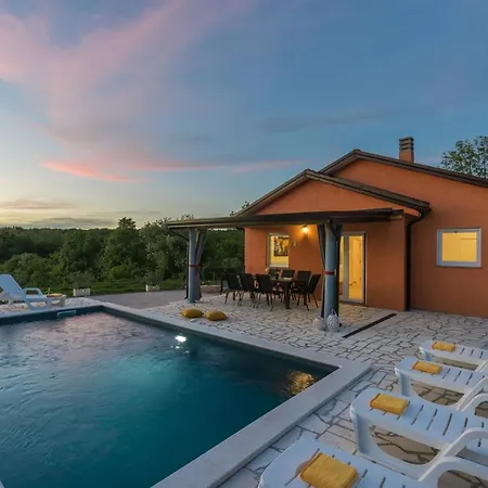 Villa Pendolina With Private Pool Buje Exterior photo