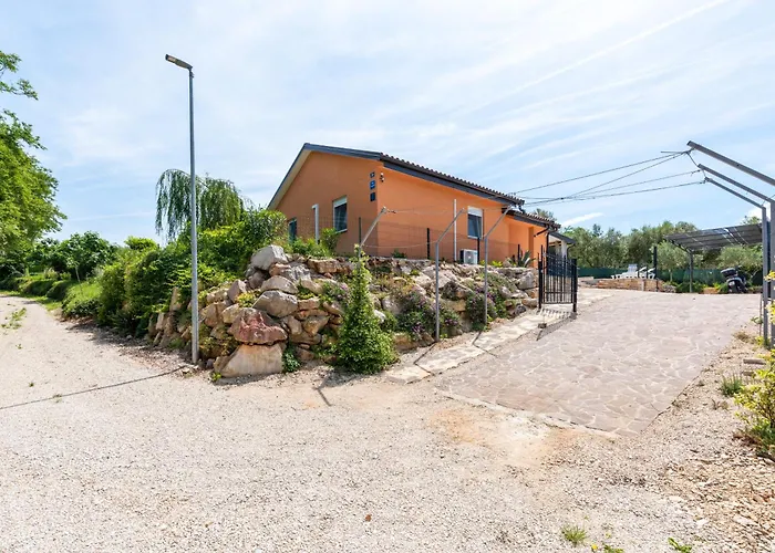 Villa Pendolina With Private Pool