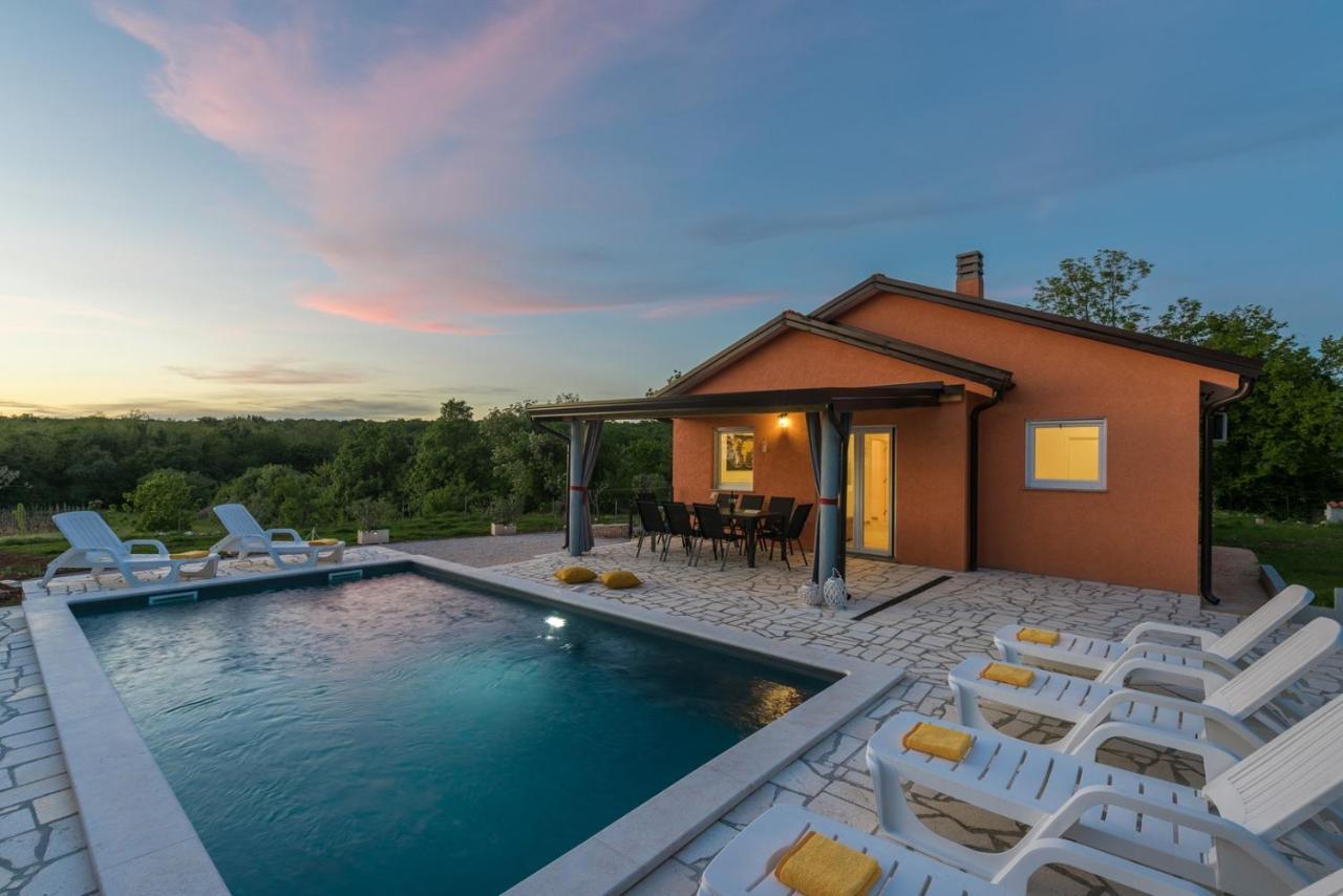 Pendolina With Private Pool Holiday home Buje